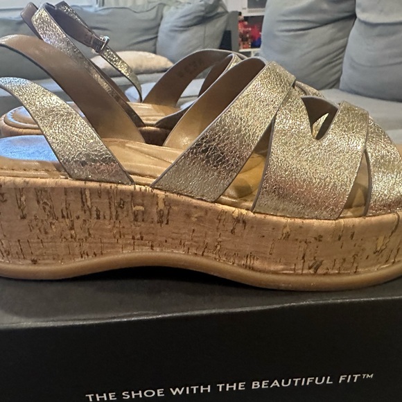 Naturalizer Sandals - Picture 7 of 7